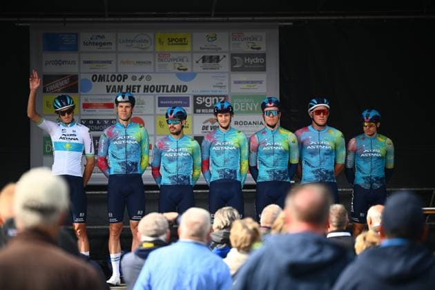 Omloop van Het Houtland 2025 Cycling Race LICHTERVELDE, BELGIUM - SEPTEMBER 24 : Astana Qazaqstan Team riders during the 78th edition of Omloop van Het Houtland an UCI Class 1.1 one day cycling road race for Men Elite of 198,7 km with start in Eernegem and finish in Lichtervelde on September 24, 2025 in Lichtervelde, Belgium, 24 09 2025 Lichtervelde Belgium  Copyright: xGvgx