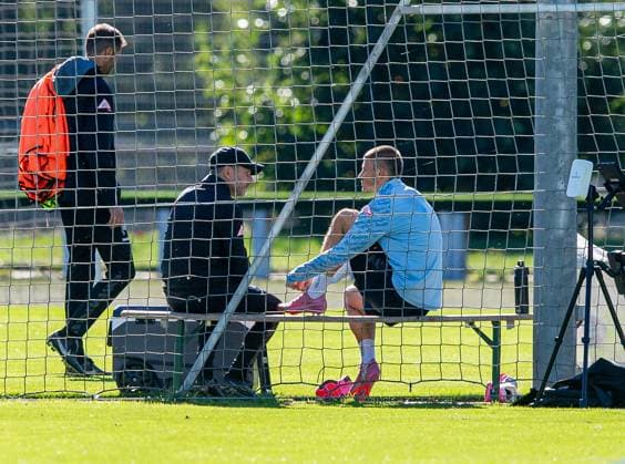 Soccer, Men, Season 2025 26, 2 Bundesliga, Hertha BSC, Training, f l Coach Stefan Leitl Hertha BSC , Dawid Kownacki Hertha BSC , 24 09 2025, Copyright: xSebastianxRäppold MatthiasxKochx
