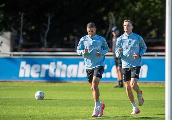 Soccer, Men, Season 2025 26, 2 Bundesliga, Hertha BSC, Training, v l Dawid Kownacki Hertha BSC , Niklas Kolbe Hertha BSC , 24 09 2025, Copyright: xSebastianxRäppold MatthiasxKochx