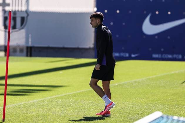 September 24, 2025, Sant Joan Despi, Barcelona, SPAIN: Pedri during the training day of FC Barcelona, Barca ahead the Spanish League, La Liga EA Sports, football match against Real Oviedo at Ciudad Esportiva Joan Gamper on September 24, 2025 in Sant Joan Despi, Barcelona, Spain. Sant Joan Despi SPAIN - ZUMAa181 20250924_zaa_a181_003 Copyright: xJavierxBorregox