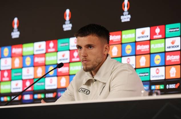 24 09 2025, Germany, Stuttgart, Football UEFA Europa League, VfB Stuttgart press conference, Ermedin Demirovic VfB