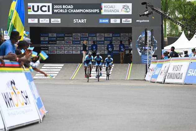 2025 UCI Road World Championships Picture by Simon Wilkinson SWpix.com - 24 09 2025 - Cycling - 2025 UCI Road World Championships - Kigali Convention Centre, Kigali, Rwanda - Team Time Trial Mixed Relay - Glorad Saizonou (Benin), Ricardo Sodjede (Benin), Jeroff Ted Yao Tossavi (Benin) Copyright: x xSWpix.comx(t axPhotographyxHubxLtd)xSimonxWilkinson SWpix.comx SWP-3030-6327