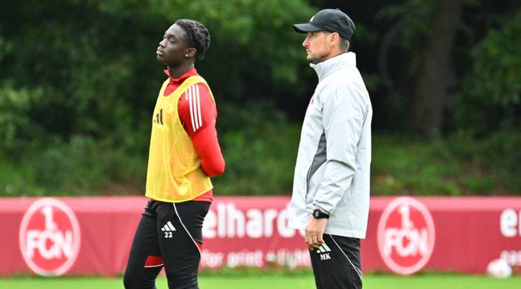 24 09 2025 Soccer 2 Soccer Bundesliga Season 2025 2026 1 FC Nürnberg Nuernberg FCN Club Training Sportfoto Zink xwoxzix Mustapha Hindolo 22, 1 FC Nürnberg FCN Miroslav Miro Klose Coach 1 FC Nürnberg FCN