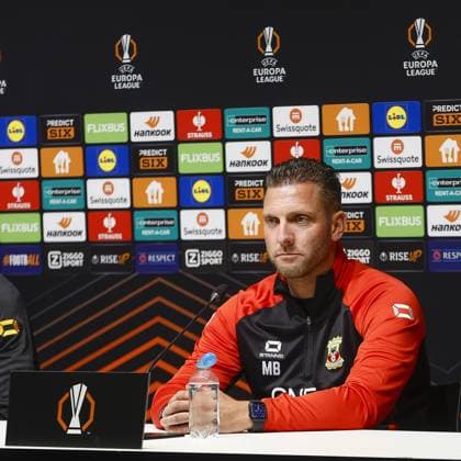 DEVENTER , 24-09-2025 , Stadium De Adelaarshorst , season 2025 2026 , UEFA Europa League League phase . press conference, PK, Pressekonferenz and training before the Europa League match between Go Ahead Eagles and FCSB, Picture shows GA Eagles trainer coach Melvin Boel GA Eagles trainer coach Melvin Boel Press conference and training before Go Ahead Eagles - FCSB  x31173184x Copyright: