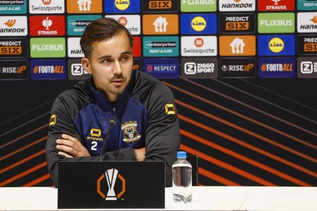 DEVENTER , 24-09-2025 , Stadium De Adelaarshorst , season 2025 2026 , UEFA Europa League League phase . press conference, PK, Pressekonferenz and training before the Europa League match between Go Ahead Eagles and FCSB, Picture shows GA Eagles player Mats Deijl Press conference and training before Go Ahead Eagles - FCSB  x31173206x Copyright: