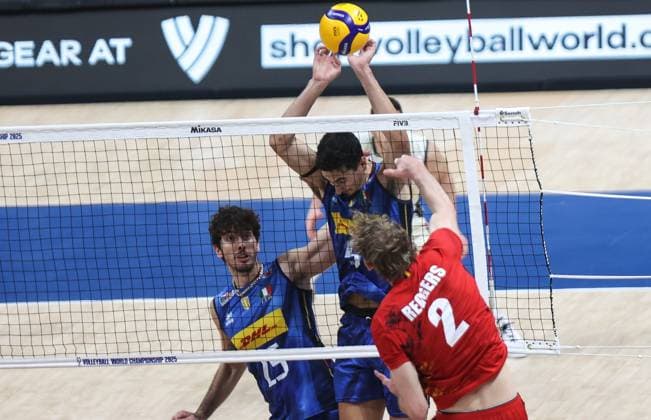2025.09.24 Pasay City Manila siatkowka mezczyn Mistrzostwa Swiata FIVB 2025 Wlochy - Belgia N z Giovanni Maria Gargiulo Foto Szymon Gorski PressFocus 2025.09.24 Pasay City Manila volleyball men FIVB Men s World Championship, WM, Weltmeisterschaft 2025 ITALY v BELGIUM FIVB Men s World Championship 2025 Italy - Belgium quarter finals Credit: Szymon Gorski PressFocus NEWSPIX.PL --- newspix.pl 