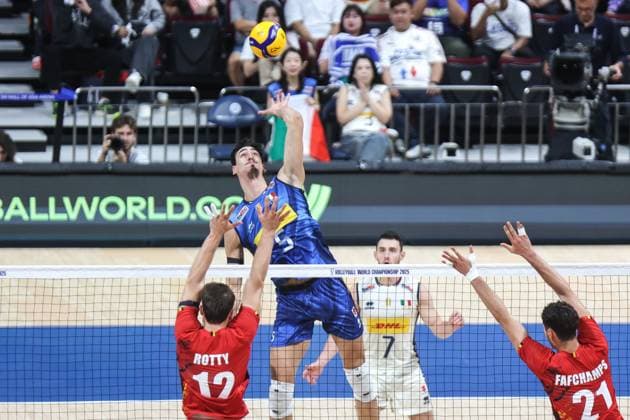 2025.09.24 Pasay City Manila siatkowka mezczyn Mistrzostwa Swiata FIVB 2025 Wlochy - Belgia N z Alessandro Michieletto Foto Szymon Gorski PressFocus 2025.09.24 Pasay City Manila volleyball men FIVB Men s World Championship, WM, Weltmeisterschaft 2025 ITALY v BELGIUM FIVB Men s World Championship 2025 Italy - Belgium quarter finals Credit: Szymon Gorski PressFocus NEWSPIX.PL --- newspix.pl 