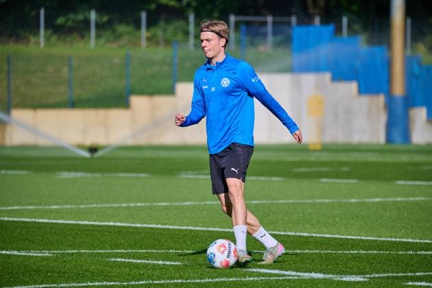 24 09 2025, Football, Men, 2 BL, Season 2025 2026, Training Holstein Kiel Jonas Therkelsen Kiel, Projensdorf Projensdorf, Training ground, Kuns Schleswig Holstein Germany