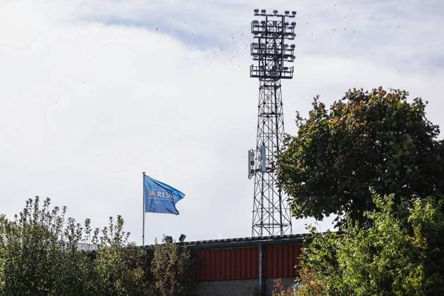 DEVENTER , 24-09-2025 , Stadium De Adelaarshorst , season 2025 2026 , UEFA Europa League League phase . press conference, PK, Pressekonferenz and training before the Europa League match between Go Ahead Eagles and FCSB, Picture shows UEFA flag Press conference and training before Go Ahead Eagles - FCSB  x31174149x Copyright: