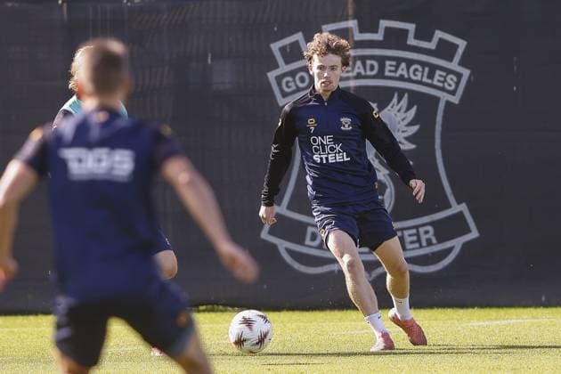 DEVENTER , 24-09-2025 , Stadium De Adelaarshorst , season 2025 2026 , UEFA Europa League League phase . press conference, PK, Pressekonferenz and training before the Europa League match between Go Ahead Eagles and FCSB, Picture shows GA Eagles player Jakob Breum Press conference and training before Go Ahead Eagles - FCSB  x31174181x Copyright: