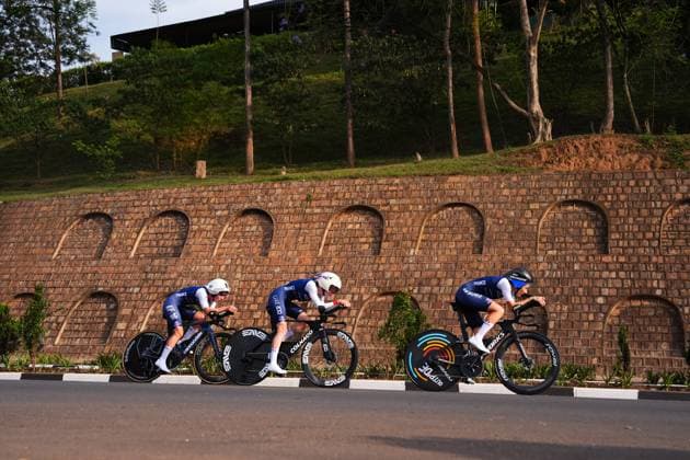 2025 UCI Road World Championships Picture by Zac Williams SWpix.com - 24 09 2025 - Cycling - 2025 UCI Road World Championships - Kigali Convention Centre, Kigali, Rwanda - Team Time Trial Mixed Relay - Cedrine Kerbaol (France), Juliette Labous (France), Maeva Squiban (France) Copyright: x xSWpix.comx(t axPhotographyxHubxLtd)xZacxWilliams SWpix.comx SWP-3030-6484
