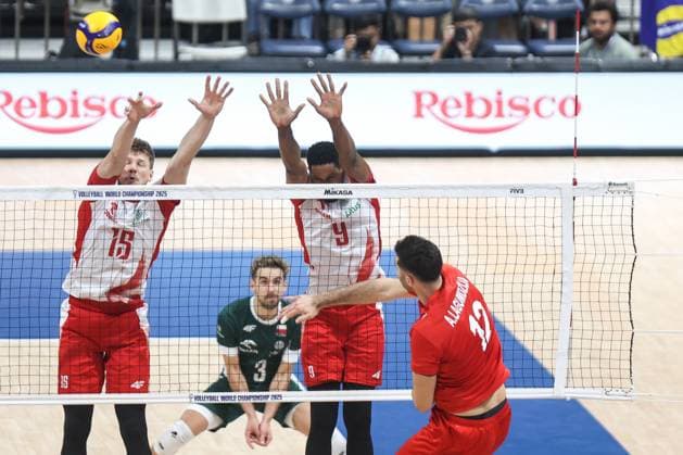 2025.09.24 Pasay City Manila siatkowka mezczyn Mistrzostwa Swiata FIVB 2025 Polska - Turcja N z JAKUB KOCHANOWSKI WILFREDO LEON Foto Szymon Gorski PressFocus 2025.09.24 Pasay City Manila Volleyball men FIVB Men s World Championship, WM, Weltmeisterschaft 2025 quarterfinal match Poland v Turkiye Polska - Turcja FIVB Men s World Championship 2025 Poland - Turkey quarter finals cwiercfinal Credit: Szymon Gorski PressFocus NEWSPIX.PL --- newspix.pl 