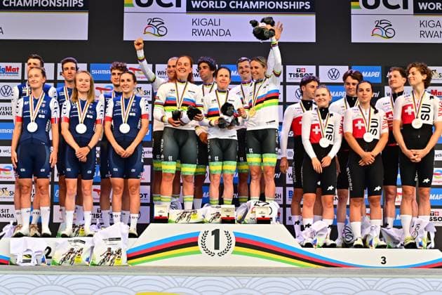 Award Ceremony Mixed Team Relay Road World Championships 2025 Rwanda Award Ceremony Mixed Team Relay Mixed Relay TTT Australia Gold MATTHEWS Michael, PLAPP Lucas, VINE Jay, CHAPMAN Brodie, SPRATT Amanda, WILSON HAFFENDEN Felicity, Silver France ARMIRAIL Bruno, SEIXAS Paul, SIVAKOV Pavel, KERBAOL Cedrine, LABOUS Juliette, SQUIBAN Maeva Bronze Switzerland CHRISTEN Jan, KÜNG Stefan, SCHMID Mauro, LIECHTI Jasmin, REUSSER Marlen, RUEGG Noemi Road World Cycling Championships 2025 Road World Championships 2025 UCI Cycling World Championships 41.8 km Kigali, Rwanda, World Championships WE ITT WC 24 09 2025