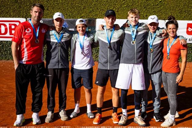 2 Place Baden Württemberg Gymnasium Englisches Institut Heidelberg, Jugend trainiert für Olympia Herbstfinale Tennis 2025, Berlin, TC 1899 Blau Weiss Berlin e V , 24 09 2025, Copyright: xClaudioxGärtnerx