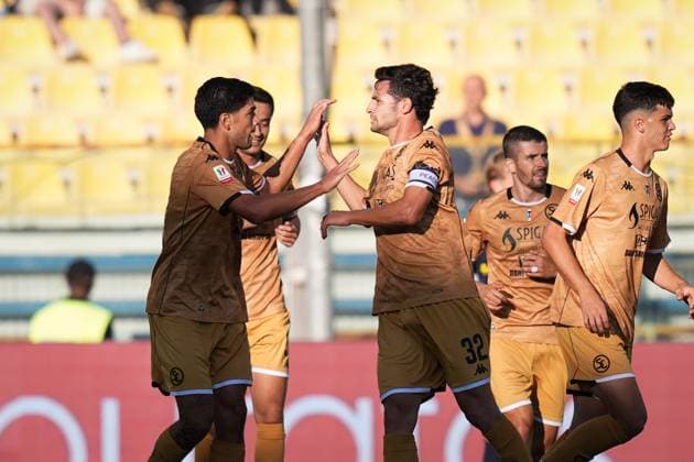 Spezia s Giuseppe Aurelio celebrates after scoring the 1-1 goal for his team during the round of 32 Frecciarossa Italian Cup 2025 2026 soccer match between Parma and Spezia at Ennio Tardini Stadium in Parma, North Italy, Wednesday, September 24, 2025. Soccer  Copyright: xMassimoxPaolone LaPressex