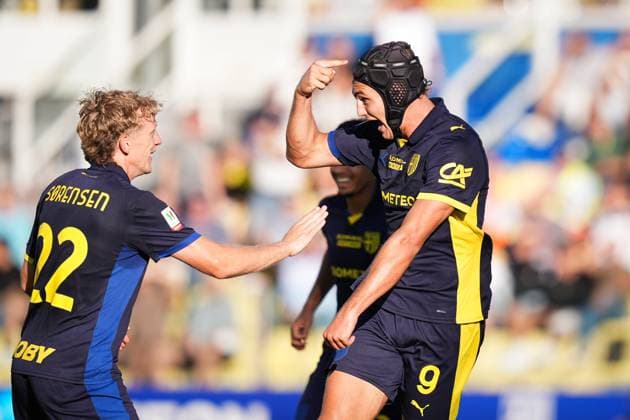Parma s Mateo Pellegrino Casalanguida celebrates after scoring the 2-1 goal for his team during the round of 32 Frecciarossa Italian Cup 2025 2026 soccer match between Parma and Spezia at Ennio Tardini Stadium in Parma, North Italy, Wednesday, September 24, 2025. Soccer  Copyright: xMassimoxPaolone LaPressex