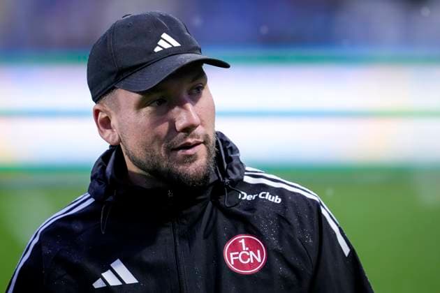 Thomas Oostendorp Coach, Head Coach, 1 FC Nürnberg , Single Image, Single Photo, Action, Action, 24 09 2025, Sinsheim Hoffenheim Germany , Soccer, Google Pixel Women Bundesliga, TSG 1899 Hoffenheim 1 FC Nürnberg, DFB DFL REGULATIONS PROHIBIT ANY USE OF PHOTOGRAPHS AS IMAGE SEQUENCES AND OR QUASI VIDEO xozx