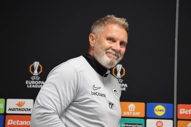 Genk s head coach Thorsten Fink pictured at a press conference, PK, Pressekonferenz of Belgian soccer team KRC Genk, in Glasgow, United Kingdom, on Wednesday 24 September 2025. The team will play the Scottish team Rangers FC on Thursday, first game (out of 8) in the league phase of the UEFA Europa League competition. STEVE WELSH StevexWelsh  x135175804x