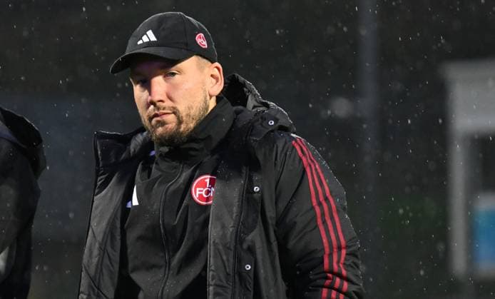 24 09 2025 Soccer Season 2025 2026 1 Google Pixel Women Bundesliga 04 Matchday TSG Hoffenheim 1 FC Nürnberg FCN Club Clubfrauen Sportfoto Zink xwoxzix Thomas Oostendorp Coach 1 FC Nürnberg FCN