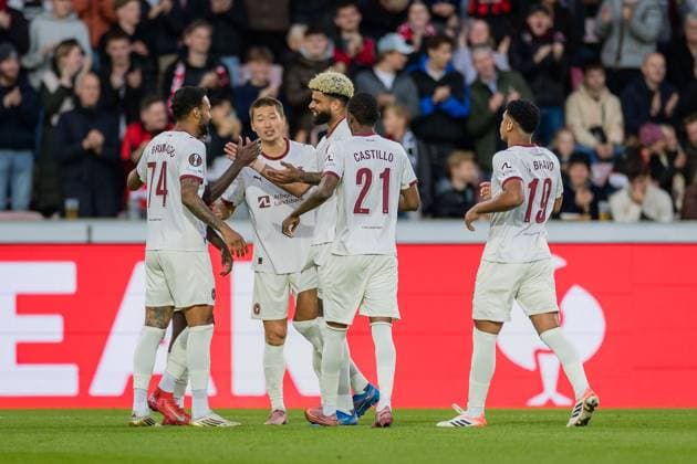 SOCCER - UEFA EL, Midtjylland vs Sturm HERNING,DENMARK,24.SEP.25 - SOCCER - UEFA Europa League, FC Midtjylland vs SK Sturm Graz. Image shows the rejoicing of FC Midtjylland.  GEPAxpictures xMatthiasxTrinkl