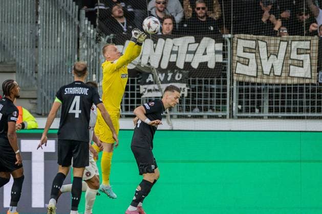 SOCCER - UEFA EL, Midtjylland vs Sturm HERNING,DENMARK,24.SEP.25 - SOCCER - UEFA Europa League, FC Midtjylland vs SK Sturm Graz. Image shows Oliver Christensen (Sturm).  GEPAxpictures xMatthiasxTrinkl