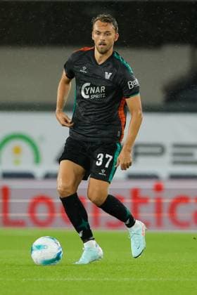 Emil Bohinen of Venezia FC during the Italian Cup round of 16 match between Hellas Verona FC and Venezia FC at the Marcantonio Bentegodi Stadium on 24 September 2025 in Verona, Italy. during Hellas Verona FC vs Venezia FC, Italian football Coppa Italia match in Verona, Italy, September 24 2025  Copyright: xEmanuelexPennacchio IPAxSportx xipa-agency.netx xx IPA_65689041 IPA_Agency_IPA65689041