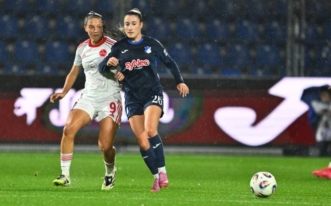 24 09 2025 Soccer season 2025 2026 1 Google Pixel Women Bundesliga 04 Matchday TSG Hoffenheim 1 FC Nürnberg FCN Club Clubfrauen Sportfoto Zink xwoxzix Laura Miller 9, 1 FC Nürnberg FCN Janna Grimm 26, TSG Hoffenheim