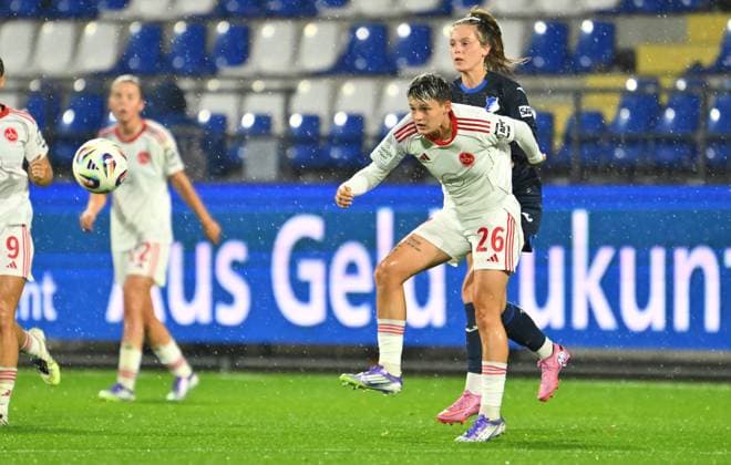 24 09 2025 Soccer season 2025 2026 1 Google Pixel Women Bundesliga 04 Matchday TSG Hoffenheim 1 FC Nürnberg FCN Club Clubfrauen Sportfoto Zink xwoxzix Aneta Polaskova 26, 1 FC Nürnberg FCN in front of Valesca Ampoorter 18, TSG Hoffenheim