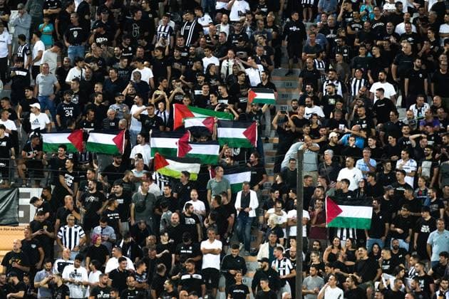 PAOK v Maccabi Tel Aviv - UEFA Europa League THESSALONIKI, GREECE - SEPTEMBER 24: PAOK fans, holding Palestinian flags and other flags specific to their team, show their supports during the UEFA Europa League first week football match between PAOK and Maccabi Tel Aviv at Toumba Stadium in Thessaloniki, Greece on September 24, 2025. Konstantinos Tsakalidis Anadolu Thessaloniki Greece. Editorial use only. Please get in touch for any other usage.  Copyright: x2025xAnadoluxKonstantinosxTsakalidisx