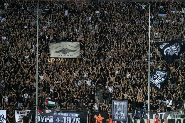 PAOK v Maccabi Tel Aviv - UEFA Europa League THESSALONIKI, GREECE - SEPTEMBER 24: PAOK fans, holding Palestinian flags and other flags specific to their team, show their supports during the UEFA Europa League first week football match between PAOK and Maccabi Tel Aviv at Toumba Stadium in Thessaloniki, Greece on September 24, 2025. Konstantinos Tsakalidis Anadolu Thessaloniki Greece. Editorial use only. Please get in touch for any other usage.  Copyright: x2025xAnadoluxKonstantinosxTsakalidisx