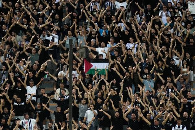 PAOK v Maccabi Tel Aviv - UEFA Europa League THESSALONIKI, GREECE - SEPTEMBER 24: PAOK fans, holding Palestinian flags and other flags specific to their team, show their supports during the UEFA Europa League first week football match between PAOK and Maccabi Tel Aviv at Toumba Stadium in Thessaloniki, Greece on September 24, 2025. Konstantinos Tsakalidis Anadolu Thessaloniki Greece. Editorial use only. Please get in touch for any other usage.  Copyright: x2025xAnadoluxKonstantinosxTsakalidisx