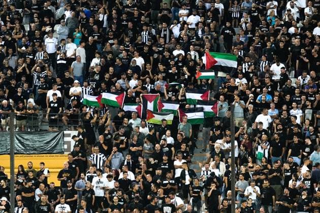 PAOK v Maccabi Tel Aviv - UEFA Europa League THESSALONIKI, GREECE - SEPTEMBER 24: PAOK fans, holding Palestinian flags and other flags specific to their team, show their supports during the UEFA Europa League first week football match between PAOK and Maccabi Tel Aviv at Toumba Stadium in Thessaloniki, Greece on September 24, 2025. Konstantinos Tsakalidis Anadolu Thessaloniki Greece. Editorial use only. Please get in touch for any other usage.  Copyright: x2025xAnadoluxKonstantinosxTsakalidisx