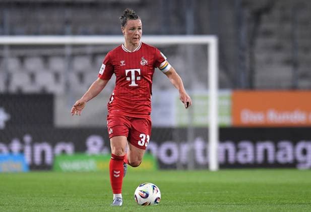 Soccer Google Pixel Womens Bundesliga Season 2025 2026 4 Matchday SGS Essen 1 FC Köln on 24 09 2025 at Stadion an der Hafenstraße in Essen Marina Hegering 1 FC Köln DFB regulations prohibit any use of photographs as image sequences and or quasi video Nordrhein Westfalen Germany