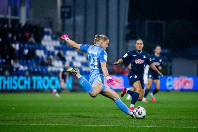 Larissa Rusek FC Nuernberg, 21 on the ball, GER, TSG 1899 Hoffenheim vs 1 FC Nuernberg, Football Google Pixel Frauen Bundesliga, 4 Spieltag, Saison 2025 2026, 24 09 2025 DFB regulations prohibit any use of photographs as image sequences and or quasi video GER, TSG 1899 Hoffenheim vs 1 FC Nuernberg, Football Google Pixel Frauen Bundesliga, 4 Spieltag, Saison 2025 2026, 24 09 2025 Hoffenheim Copyright: xEibner-Pressefoto Memmlerx EP_MMR