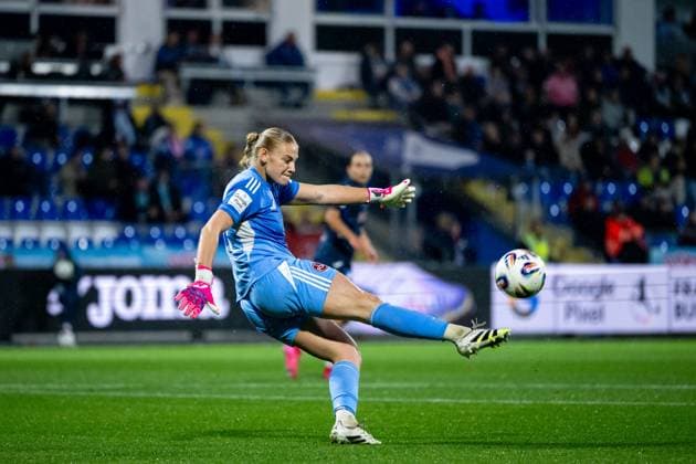 Larissa Rusek FC Nuernberg, 21 on the ball, GER, TSG 1899 Hoffenheim vs 1 FC Nuernberg, Football Google Pixel Frauen Bundesliga, 4 Spieltag, Saison 2025 2026, 24 09 2025 DFB regulations prohibit any use of photographs as image sequences and or quasi video GER, TSG 1899 Hoffenheim vs 1 FC Nuernberg, Football Google Pixel Frauen Bundesliga, 4 Spieltag, Saison 2025 2026, 24 09 2025 Hoffenheim Copyright: xEibner-Pressefoto Memmlerx EP_MMR