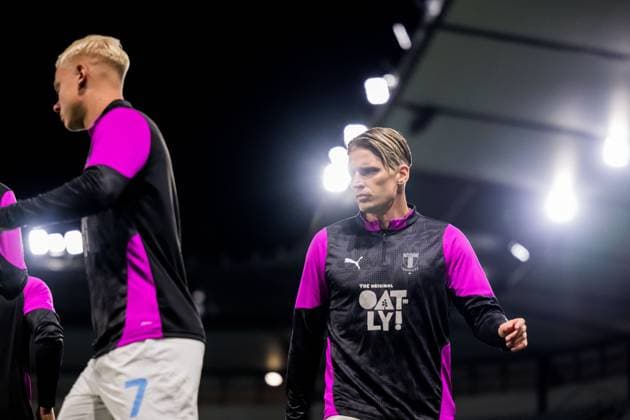 250924 Jens Stryger Larsen of Malmö FF ahead of the UEFA Europa League football match between Malmö FF and Ludogorets on September 24, 2025 in Malmö Photo Petter Arvidson BILDBYRAN kod PA PA1085 fotboll football soccer fotball uefa europa league europa league malmö ff ludogorets bbeng  Copyright: PETTERxARVIDSON BB250924PA086