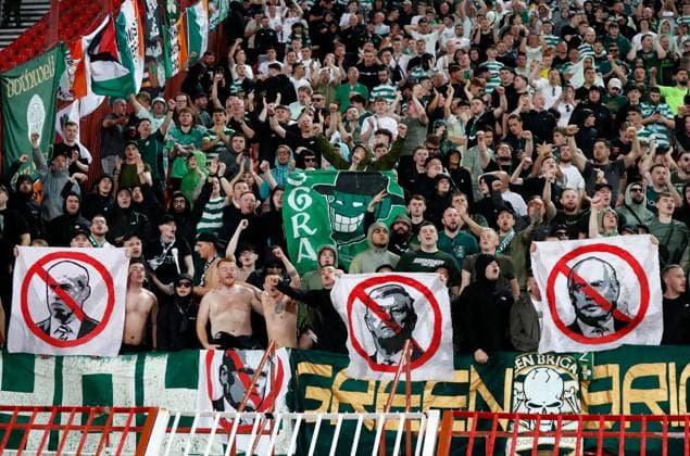Celtic fans ahead of kick-off Crvena zvezda v Celtic, UEFA Europa League, Football, Rajko Mitic Stadium, Belgrade, Serbia - 24 Sep 2025Belgrade Rajko Mitic Stadium Serbia EDITORIAL USE ONLY No use with unauthorised audio, video, data, fixture lists, club league logos or live services. Online in-match use limited to 120 images, no video emulation. No use in betting, games or single club league player publications. Copyright: xNikolaxKrstic Shutterstockx 15498417aj