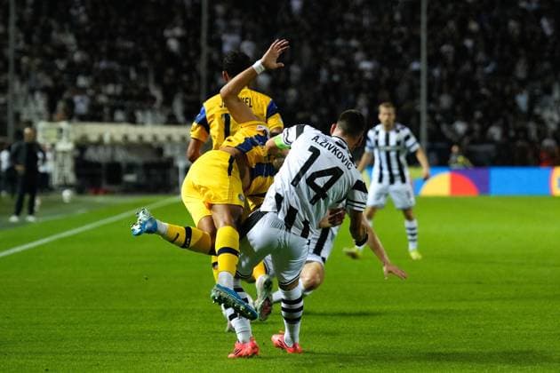 PAOK v Maccabi Tel Aviv - UEFA Europa League THESSALONIKI, GREECE - SEPTEMBER 24: PAOK’s Andrija Zivkovic fights for the ball during the football match between PAOK and Maccabi Tel Aviv on the 1st day of the 1st round of the League Phase of the Europa League at Toumba Stadium in Thessaloniki, Greece on September 24, 2025. Konstantinos Tsakalidis Anadolu Thessaloniki Greece. Editorial use only. Please get in touch for any other usage.  Copyright: x2025xAnadoluxKonstantinosxTsakalidisx