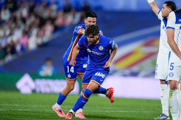 September 24, 2025, Getafe, Madrid, Spain: Mauro Arambarri of Getafe CF celebrates a goal during the Spanish League, LaLiga EA Sports, football match played between Getafe CF and Deportivo Alaves at Coliseum de Getafe stadium on September 24, 2025, in Getafe, Spain. Getafe Spain - ZUMAa181 20250924_zaa_a181_115 Copyright: xDennisxAgyemanx