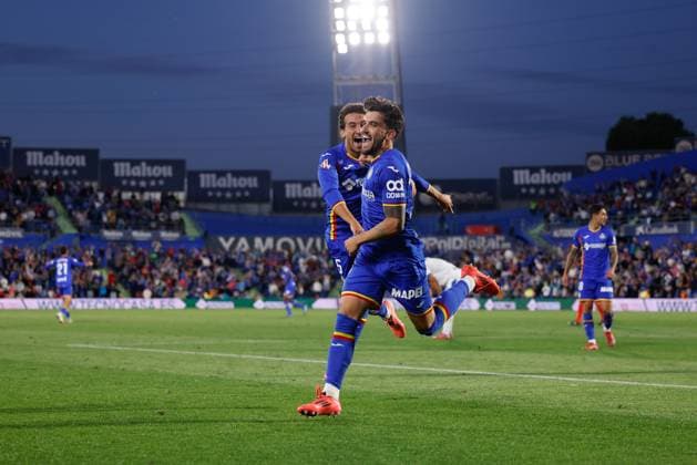 September 24, 2025, Getafe, Madrid, Spain: Mauro Arambarri of Getafe CF celebrates a goal during the Spanish League, LaLiga EA Sports, football match played between Getafe CF and Deportivo Alaves at Coliseum de Getafe stadium on September 24, 2025, in Getafe, Spain. Getafe Spain - ZUMAa181 20250924_zaa_a181_116 Copyright: xDennisxAgyemanx