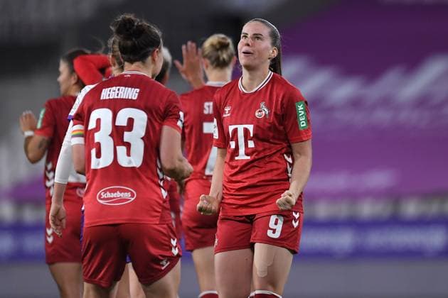 Soccer Google Pixel Womens Bundesliga Season 2025 2026 4 Matchday SGS Essen 1 FC Köln on 24 09 2025 at Stadion an der Hafenstraße in Essen Marina Hegering 1 FC Köln , front Adriana Achcinska 1 FC Köln , back DFB regulations prohibit any use of photographs as image sequences and or quasi video Nordrhein Westfalen Germany