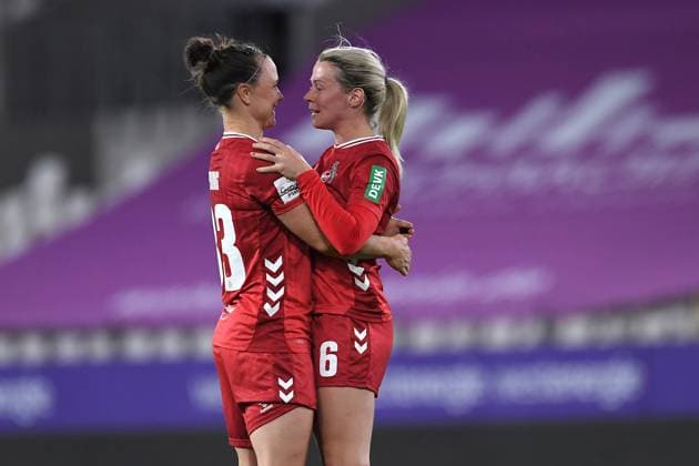 Soccer Google Pixel Womens Bundesliga Season 2025 2026 4 Matchday SGS Essen 1 FC Köln on 24 09 2025 at Stadion an der Hafenstraße in Essen Marina Hegering 1 FC Köln , left Sandra Maria Jessen 1 FC Köln , right DFB regulations prohibit any use of photographs as image sequences and or quasi video Nordrhein Westfalen Germany