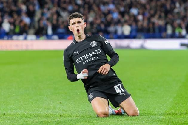Huddersfield Town AFC v Manchester City FC, Carabao Cup Round 3 Phil Foden Of Manchester City scores a GOAL 0-1 and celebrates during the Huddersfield Town AFC v Manchester City FC Carabao Cup Round 3 match at the Accu Stadium, Huddersfield, England, United Kingdom on 24 September 2025 Credit: Lee Keuneke Every Second Media Editorial use only. All images are copyright Every Second Media Limited. No images may be reproduced without prior permission. All rights reserved. Premier League and Football League images are subject to licensing agreements with Football DataCo Limited. see https: www.football-dataco.com Copyright: xIMAGO EveryxSecondxMediax ESM-1596-0022 LeexKeunekex xEveryxSecondxMediax
