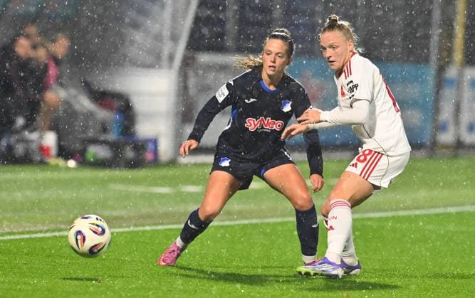 24 09 2025 Soccer Season 2025 2026 1 Google Pixel Women Bundesliga 04 Matchday TSG Hoffenheim 1 FC Nürnberg FCN Club Clubfrauen Sportfoto Zink xwoxzix Valesca Ampoorter 18, TSG Hoffenheim Franziska Mai 18, 1 FC Nürnberg FCN