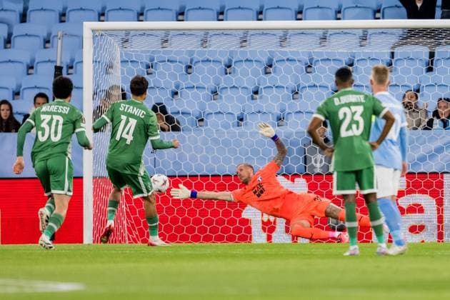 250924 Petar Stanic of Ludogorets scores 0 1 behind goalkeeper Robin Olsen of Malmö FF during the UEFA Europa League football match between Malmö FF and Ludogorets on September 24, 2025 in Malmö Photo Petter Arvidson BILDBYRAN kod PA PA1085 fotboll football soccer fotball uefa europa league europa league malmö ff ludogorets bbeng bbauto  Copyright: PETTERxARVIDSON BB250924PA120