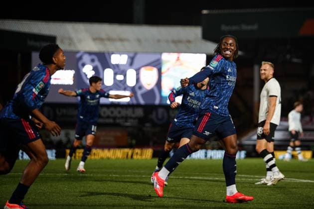 Port Vale v Arsenal Carabao Cup Eberechi Eze of Arsenal scores his teams first goal during the Carabao Cup Third Round match at Vale Park, Burslem UK Newspapers OUT Copyright: xMaxxTomlinsonx FIL-22273-0028