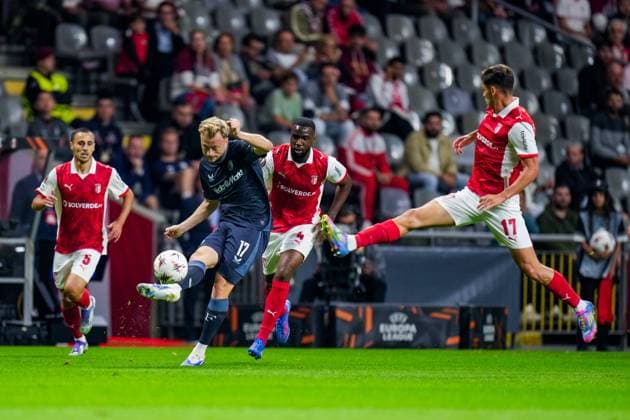 UEFA Europa League: S.C. Braga v Feyenoord Braga - Leonardo Lelo of SC Braga, Casper Tengstedt of Feyenoord, Sikou Niakate of SC Braga and Gabriel Moscardo of SC Braga during the first match of the UEFA Europa League 2025 2026. The match is set between S.C. Braga and Feyenoord at Estadio Municipal de Braga on 24 September 2025 in Braga, Portugal. Copyright: xYannickxVerhoevenx
