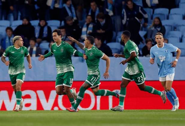 MALMÖ, SWEDEN 20250924 Ludogorets players celebrate after 0-1 on a penalty shot by Petar StaniÄ‡ during the Europa League football match between Malmö FF and PFK Ludogorets Razgrad at New Malmö Stadium Eleda Stadion in Malmö, Sweden September 25, 2025 MALMÖ SWEDEN x10600x  Copyright: xAndreasxHillergren TTx EUROPE LEAGUE MALMÖ-LUDOGORETS