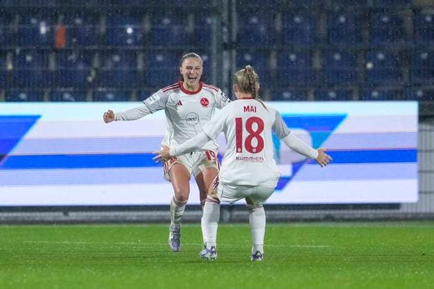 from left goal scorer Sanja Homann FCN, 19 , Franziska Mai FCN, 18 , players of 1 FC Nuremberg, cheer about the goal to 0 1, cheer, goal celebration, celebrate the goal, goal, celebration, cheers about the goal, joy, joy, rejoices, optimistic, positive, game scene, highlight, action, action, 24 09 2025, Sinsheim Hoffenheim Germany , Soccer, Google Pixel Women Bundesliga, TSG 1899 Hoffenheim 1 FC Nürnberg, DFB DFL REGULATIONS PROHIBIT ANY USE OF PHOTOGRAPHS AS IMAGE SEQUENCES AND OR QUASI VIDEO xozx
