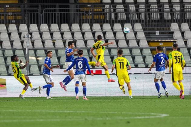 Anastasios Douvikas (Como 1907) goal during Como 1907 vs US Sassuolo, Italian football Coppa Italia match in Como, Italy, September 24 2025  Copyright: xMattiaxMartegani IPAxSportx xipa-agency.netx xx IPA_65693475 IPA_Agency_IPA65693475